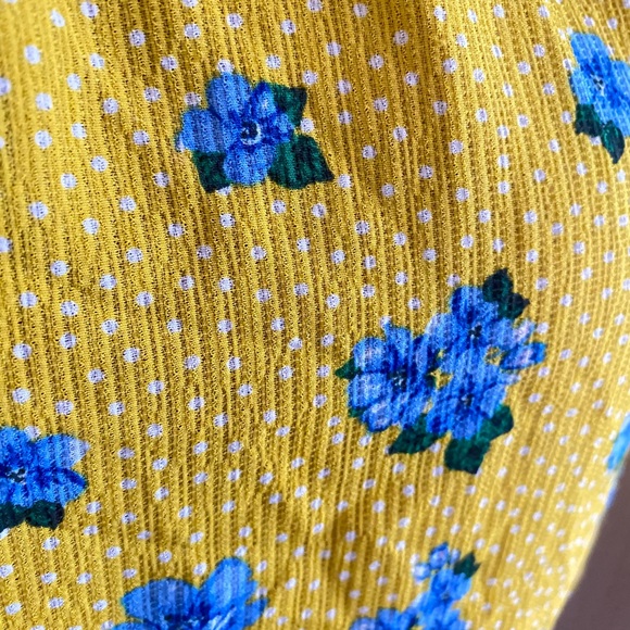 No boundaries size 2X women’s blouse, long sleeve shared neckline, yellow blue - Picture 14 of 15